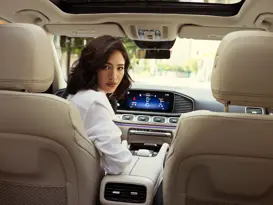 Mercedes-Benz als einziger Hersteller mit Diesel Plug-In-Hybrid Antrieb. 9932418 MBUSA Pass Car Pick Your Powertrain MY24 GLE With Talent Image 1 16X9 Original