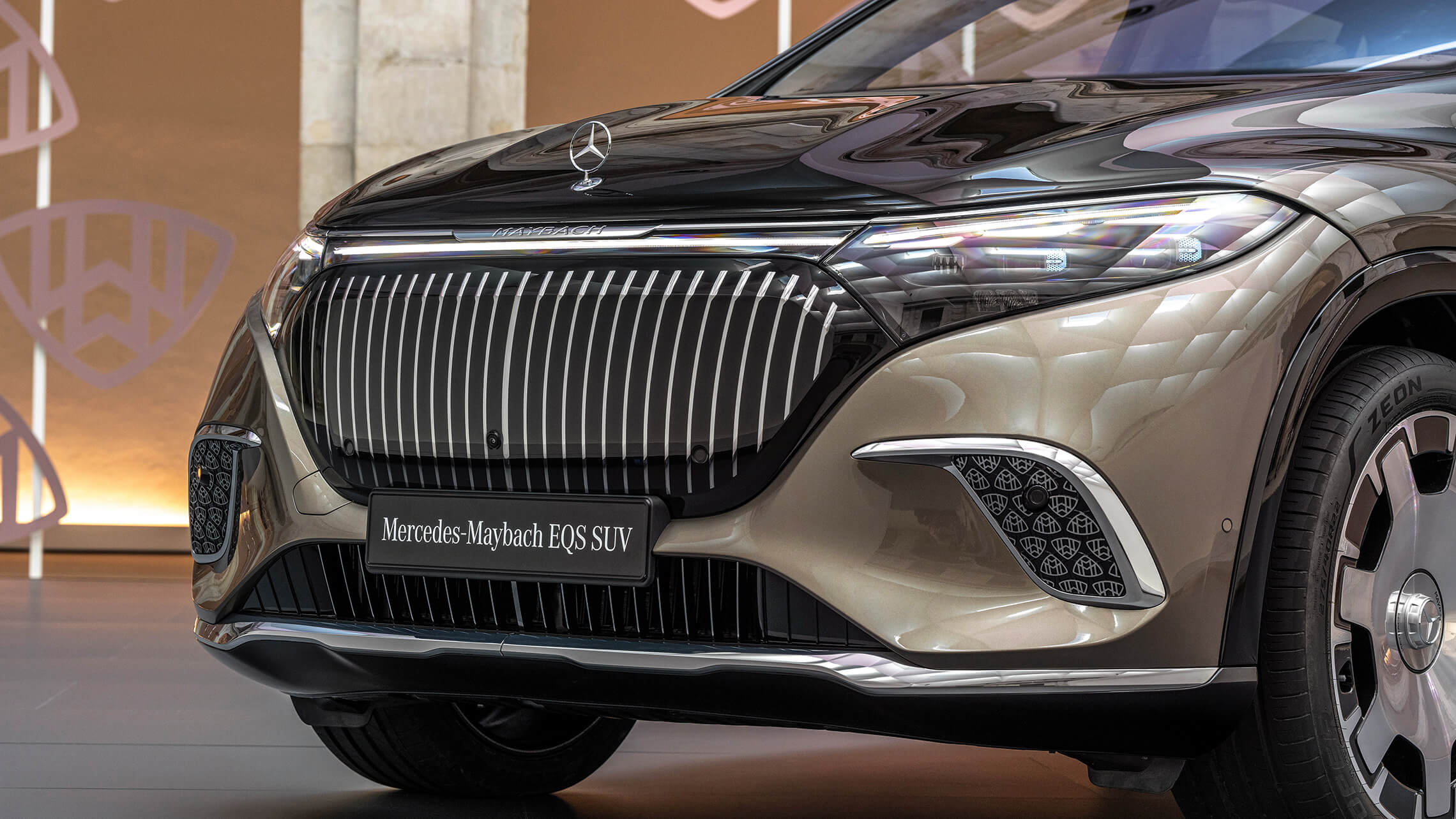 Mercedes Maybach EQS SUV 03 2280X1283px