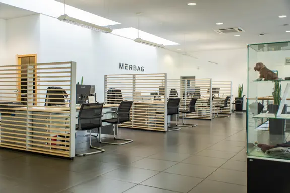 Merbag Wiesbaden | Standort Schierstein Nutzfahrzeug Center - Serviceannahme Merbag Wiesbaden | Standort Schierstein Nutzfahrzeug Center - Serviceannahme