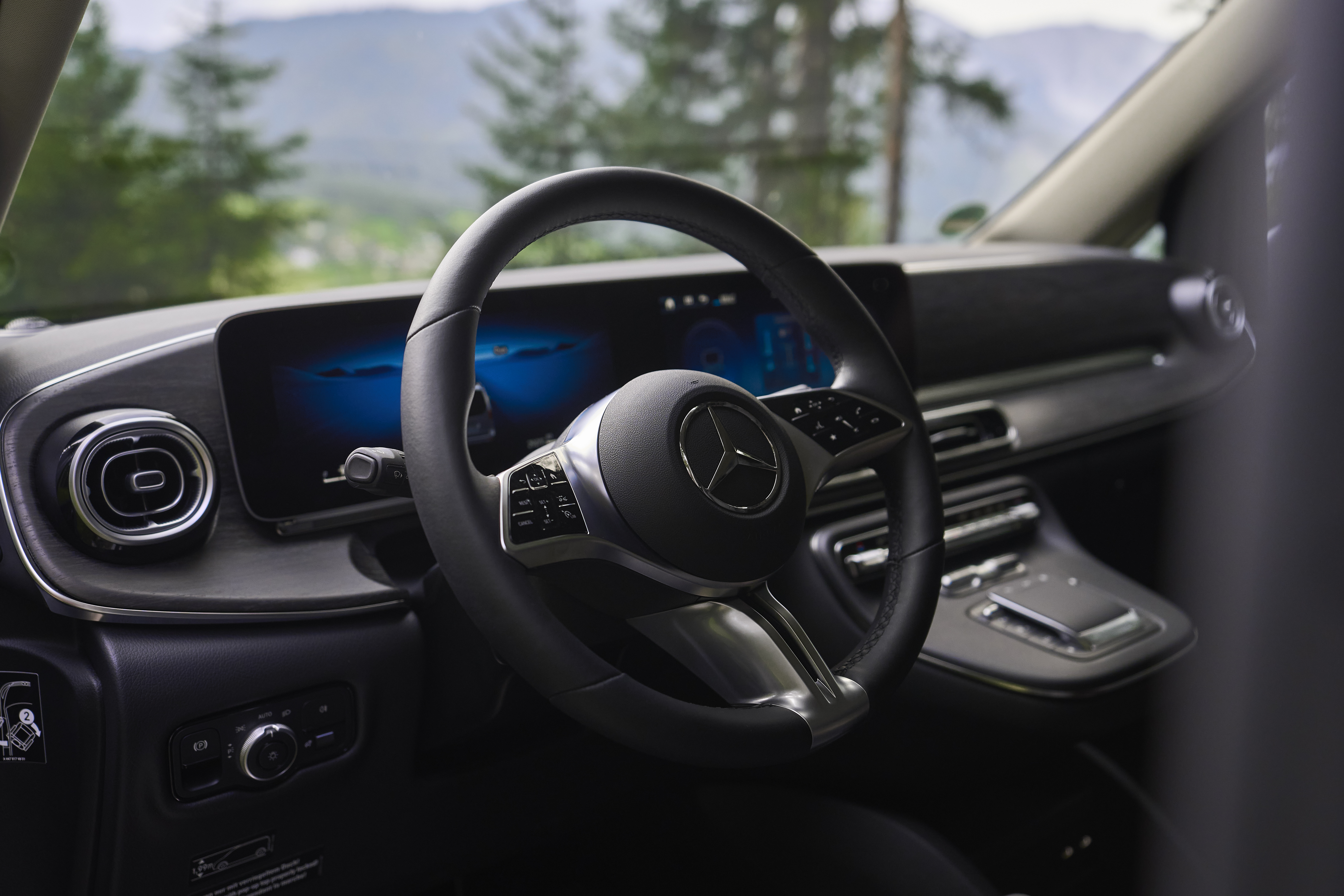 2024 VS20 Facelift V Class Marco Polo Interior Detailshot 06