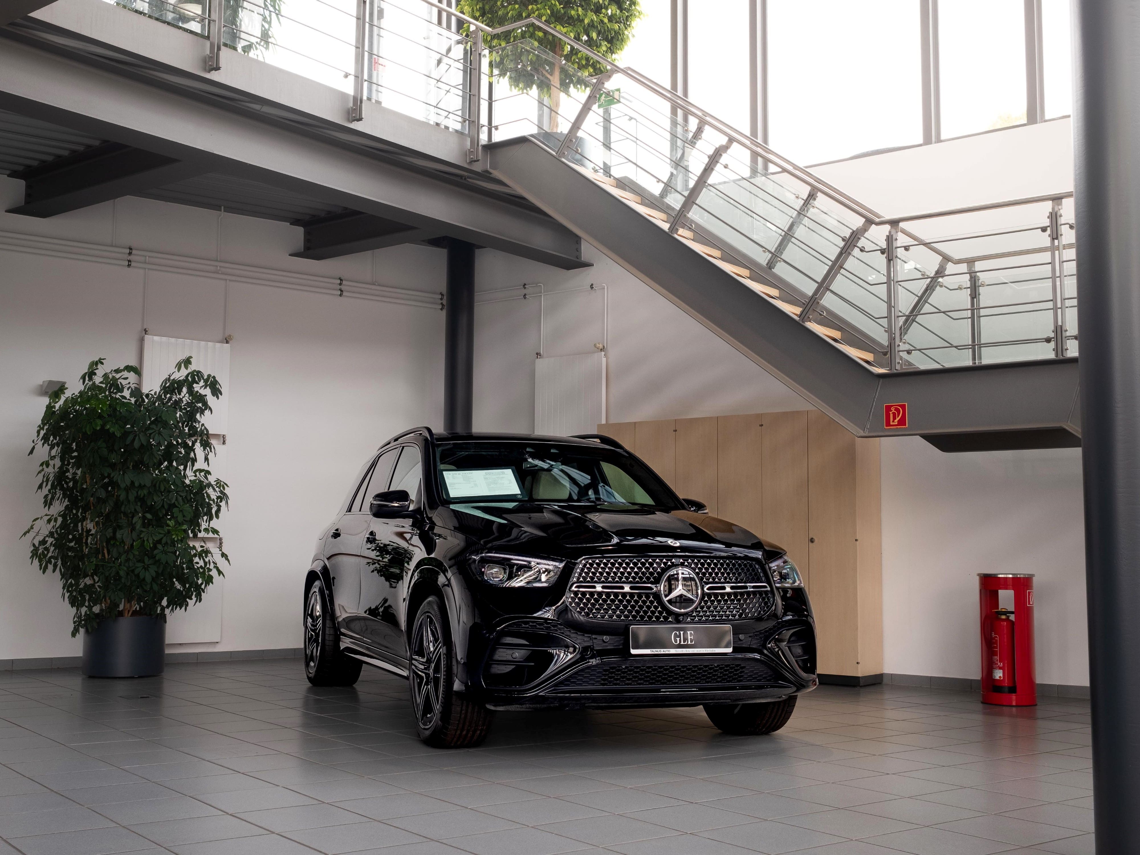 Merbag Idstein Mercedes Benz Showroom