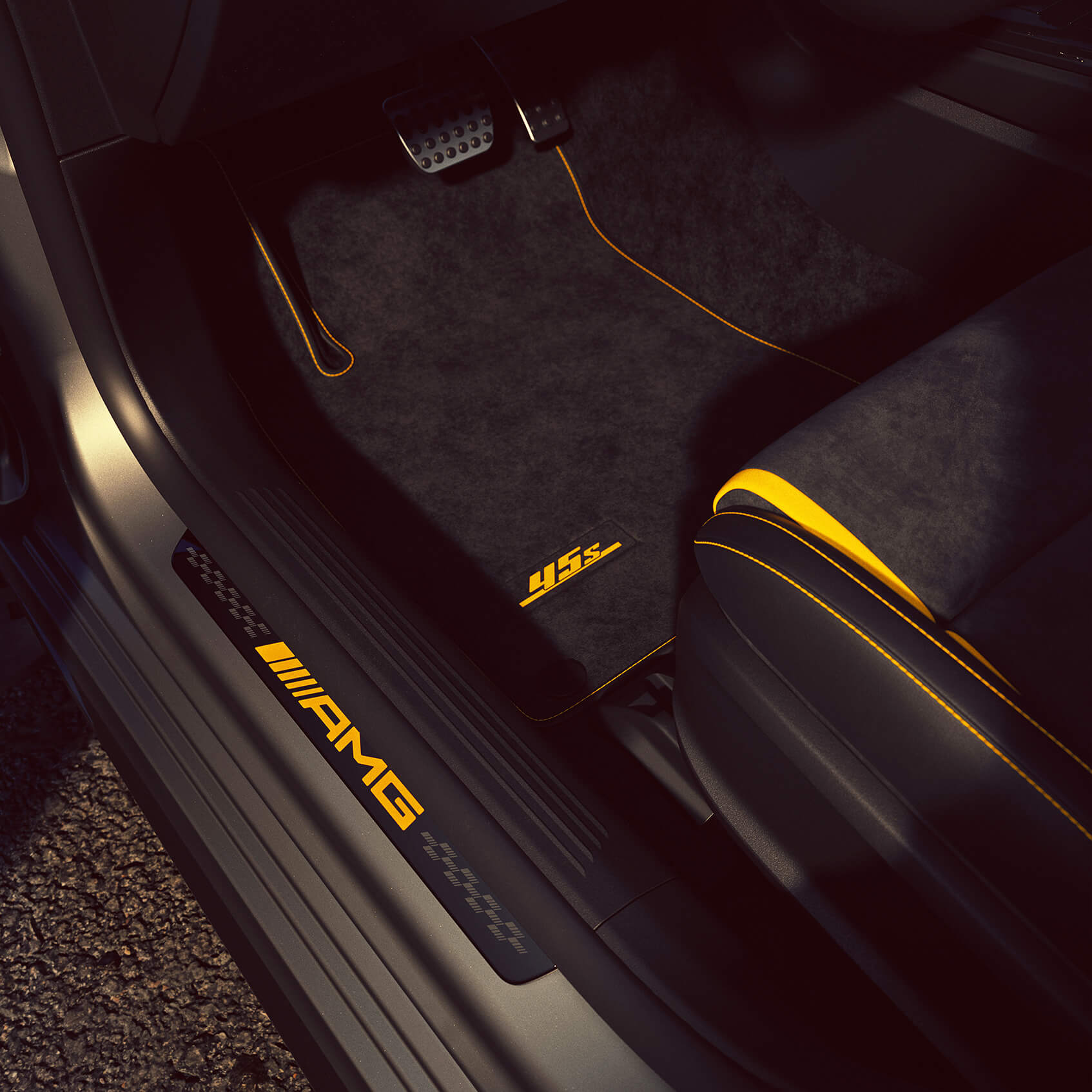 AMG CLA 45 S 4MATIC+ Gelbe Akzente