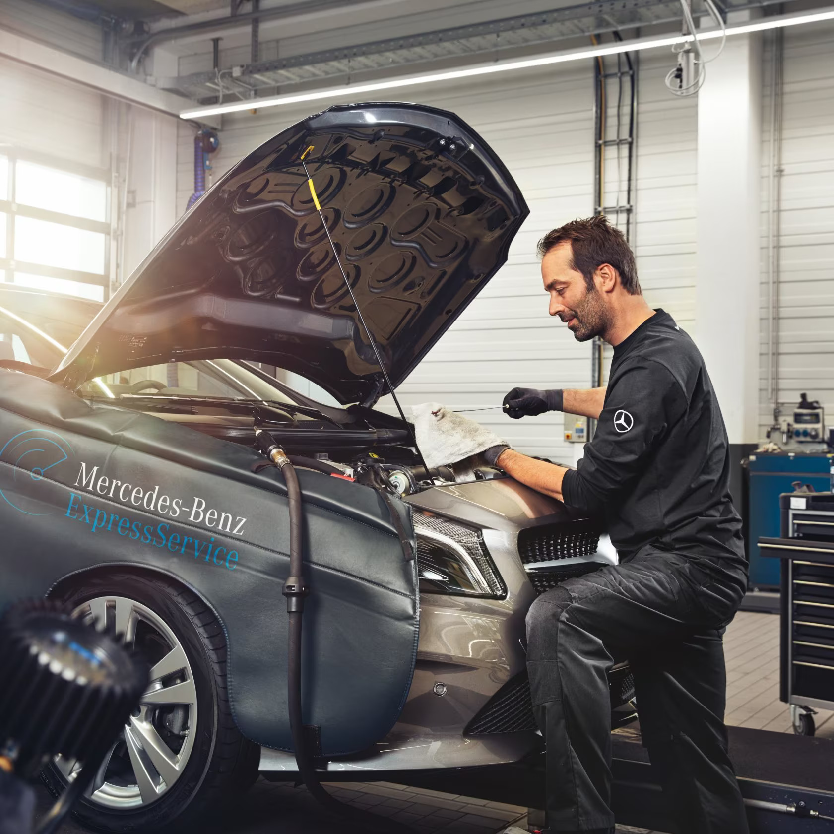 Mercedes Benz Wartung 3800X2533 (1)