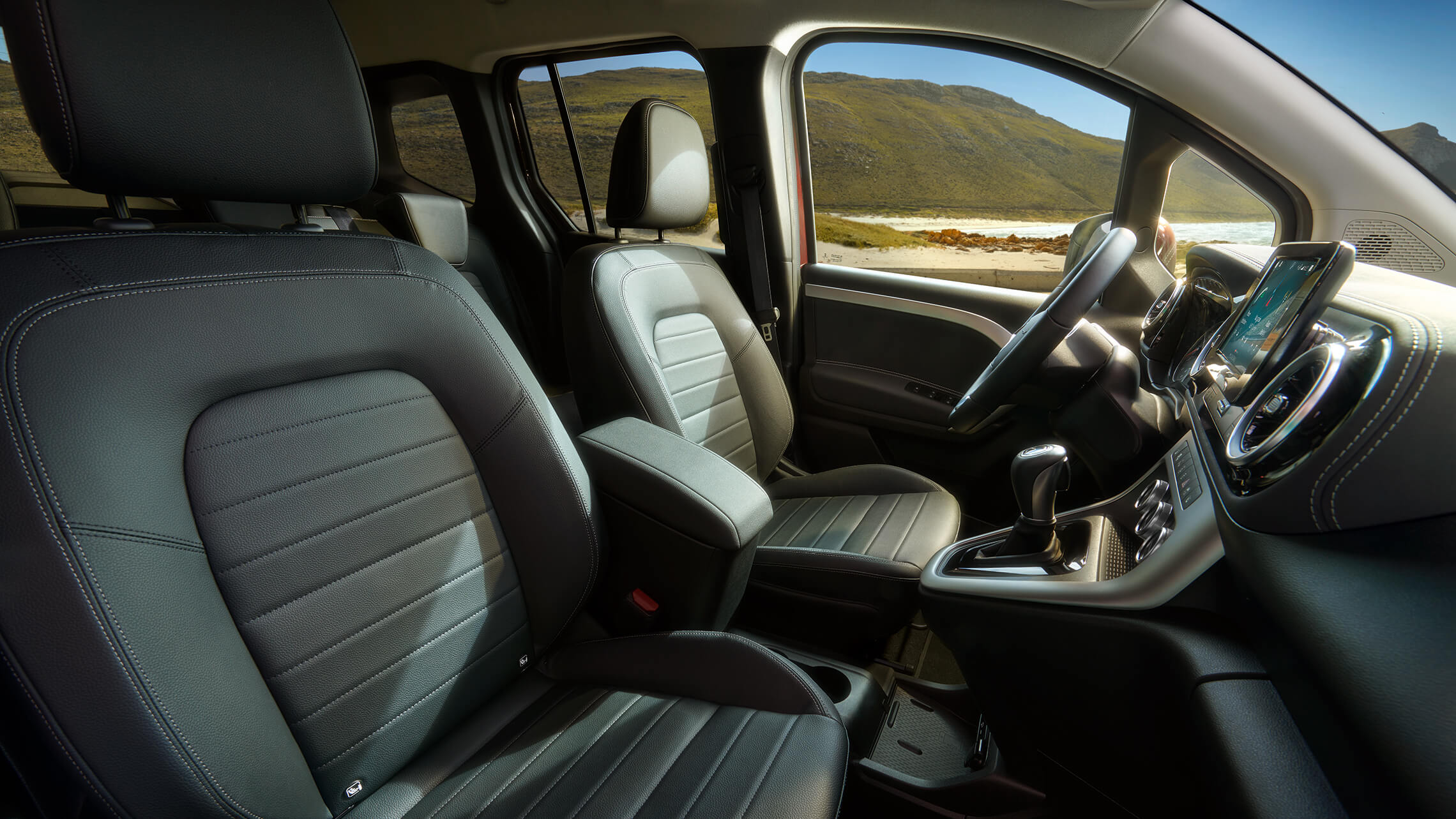 Mercedes T Klasse Hoher Sitzkomfort mit viel Kopf- und Beinfreiheit im Fond - Merbag