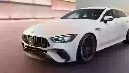 Mercedes AMG GT 43 4MATIC+ 4 Tuerer Coupe 04
