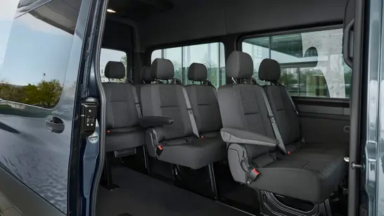 Midsize Large Vans 05 2280X1283 Midsize Large Vans 05 2280X1283