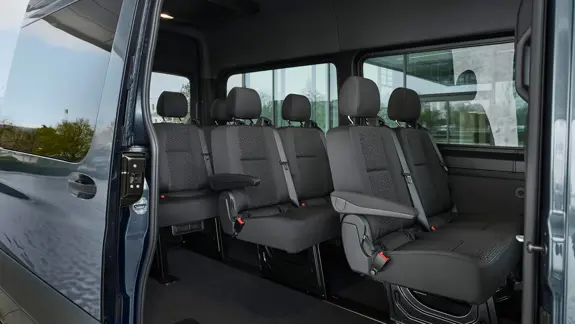 Midsize Large Vans 05 2280X1283 Midsize Large Vans 05 2280X1283