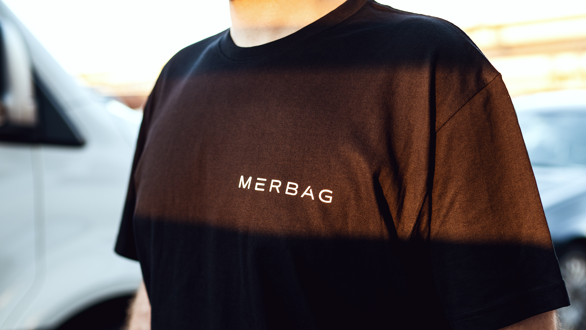 Keyvisual Merbag Immobilien Schlieren Shirt 3840X2160
