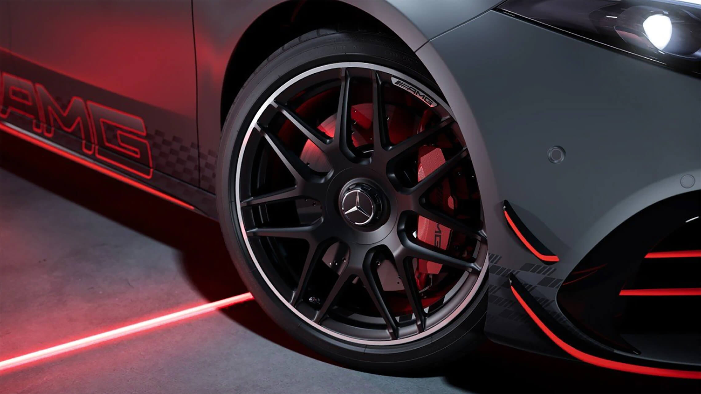 Mercedes-AMG A-Klasse Kompaktlimousine A45 AMG Schmiederäder im Kreuzspeichen-Design  - Merbag