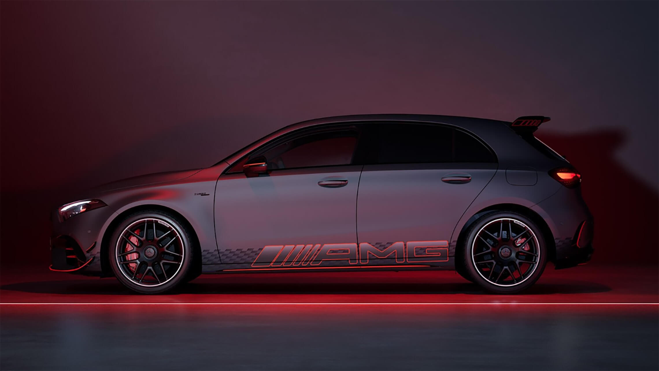 Mercedes-AMG A-Klasse Kompaktlimousine Exterieur - Merbag