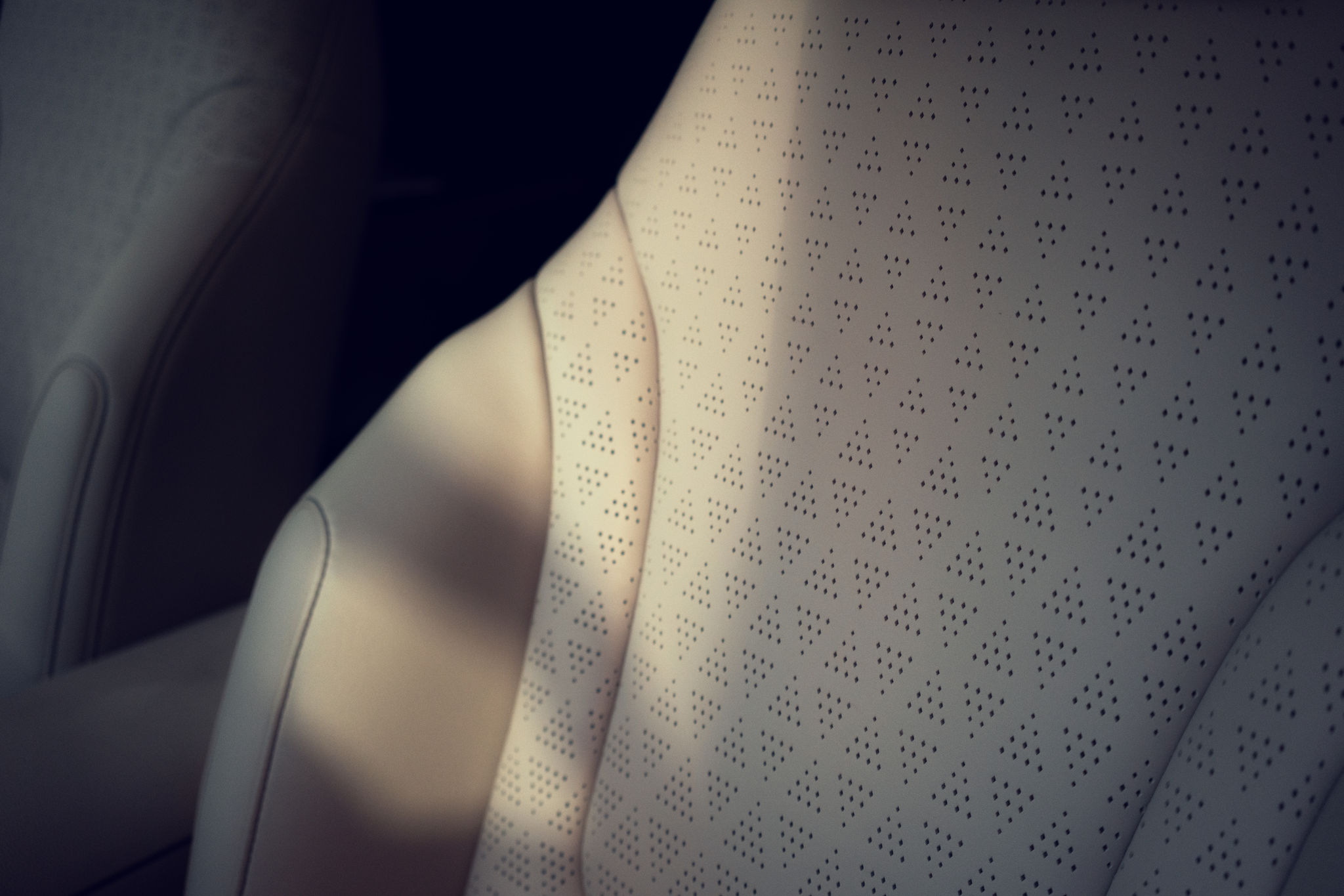 HX11 Premium Solar Silver Metallic Still 8K Landscape Market Entry Premium Quality Car Detail Seat 0034 2048X2048