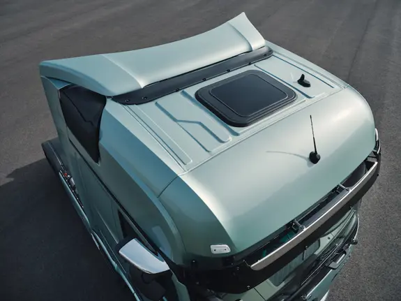 Actros L Details EXT Dachspoiler Actros L Details EXT Dachspoiler