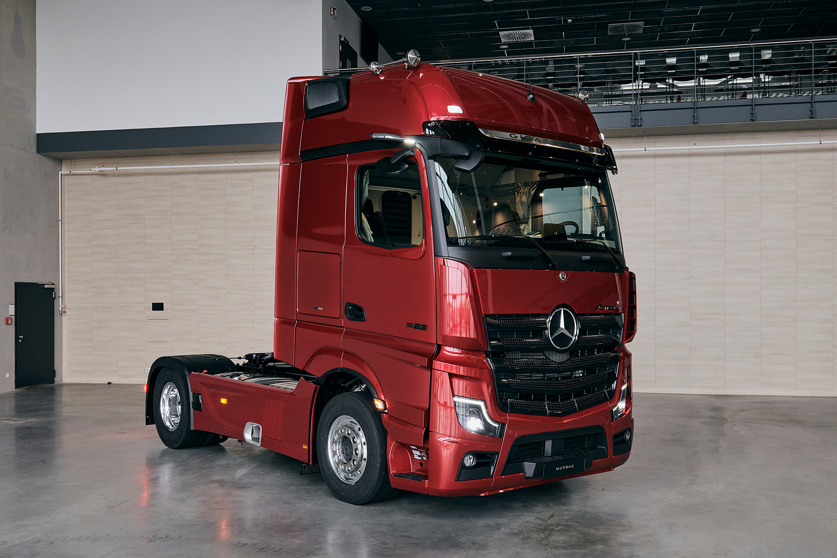 Actros L Motif Beauty Exterior 22DT065 003