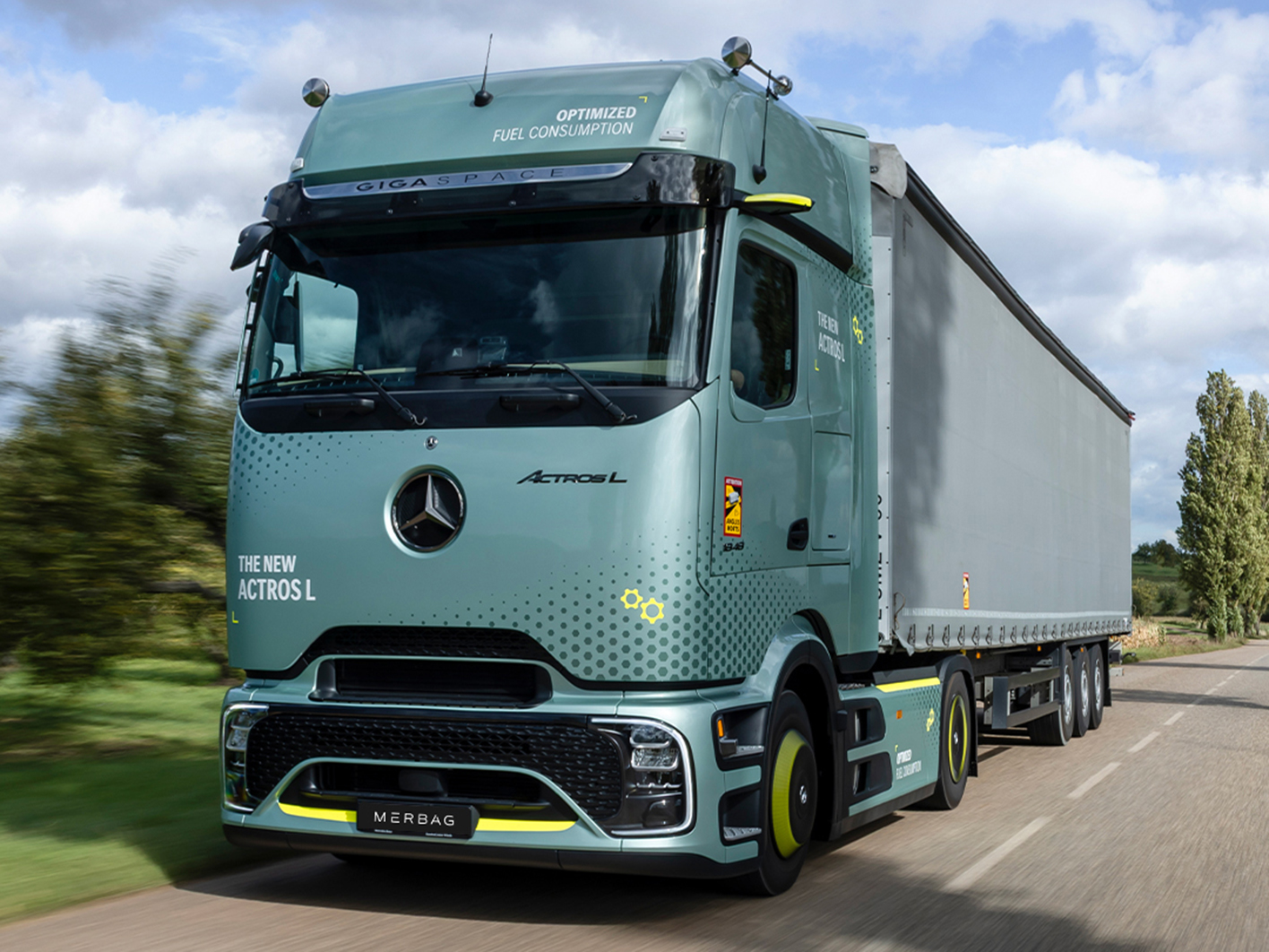 2026 09 IAA Trucks Actros Text Media 1416Px