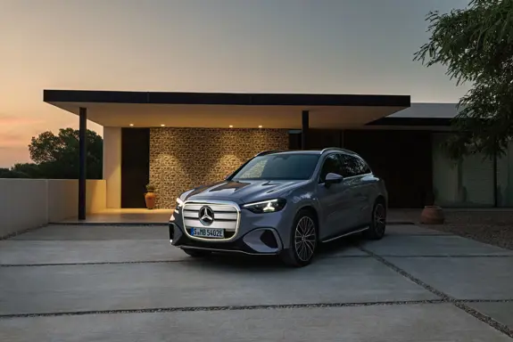 Der Neue Vollelektrische GLC Beleuchteter Grill. Ab 2026 Bei Merbag. Der Neue Vollelektrische GLC Beleuchteter Grill. Ab 2026 Bei Merbag.