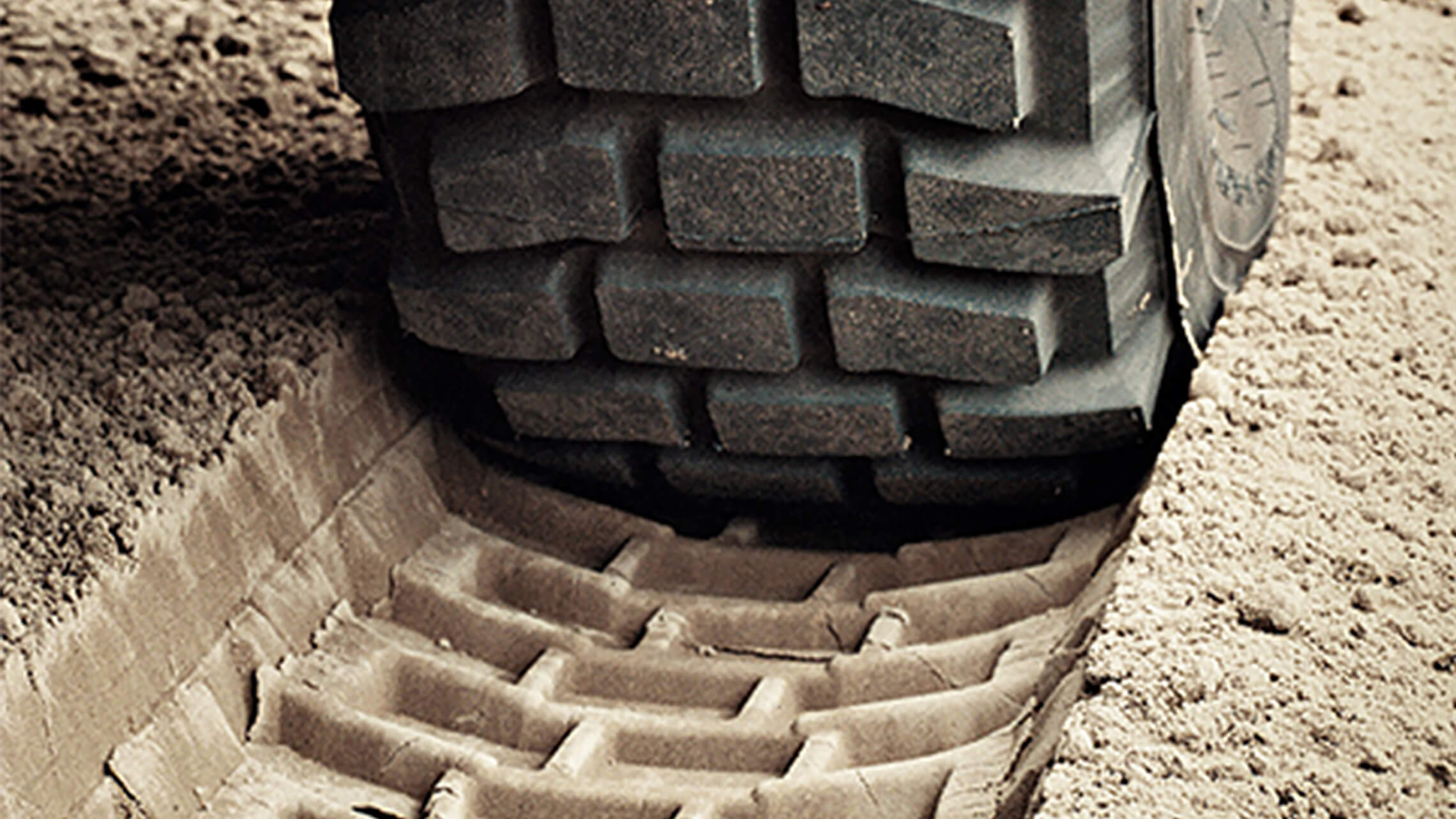 Mercedes Hochgelaendegaengiger Unimog 07