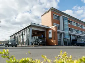 Schierstein Merbag Wiesbaden | Standort Schierstein Nutzfahrzeug Center - Standortfoto