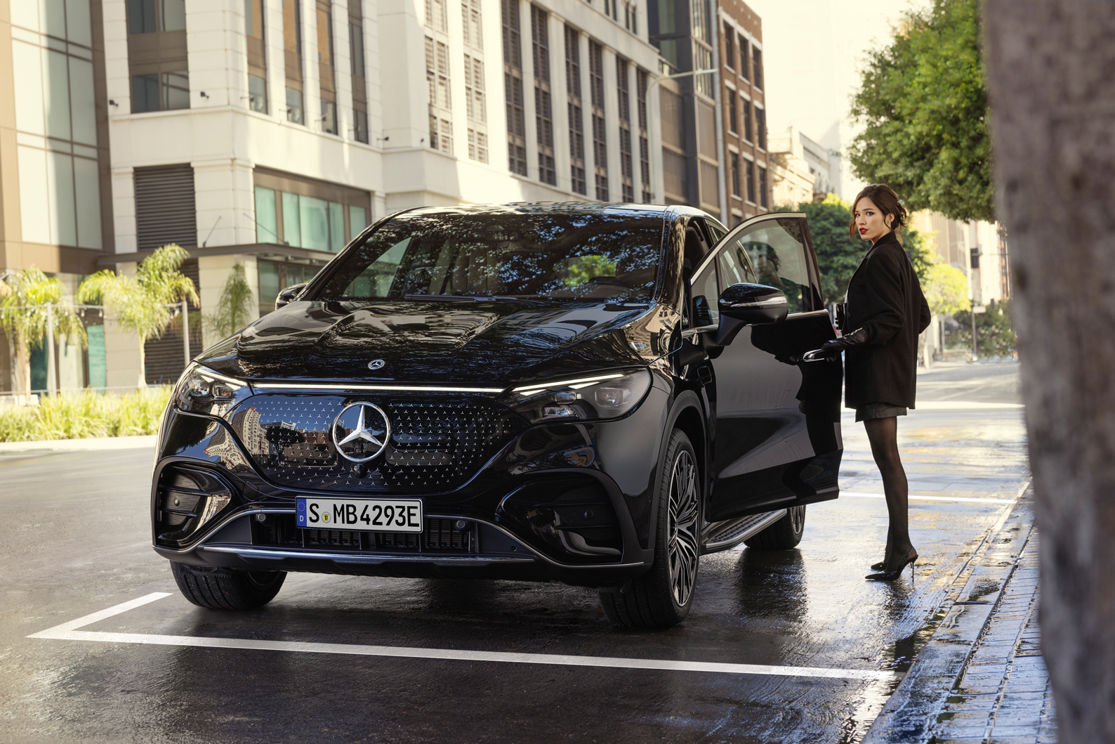 10353471 2024 MB RE Pick Your Powertrain Road Marks 11 RGB Original