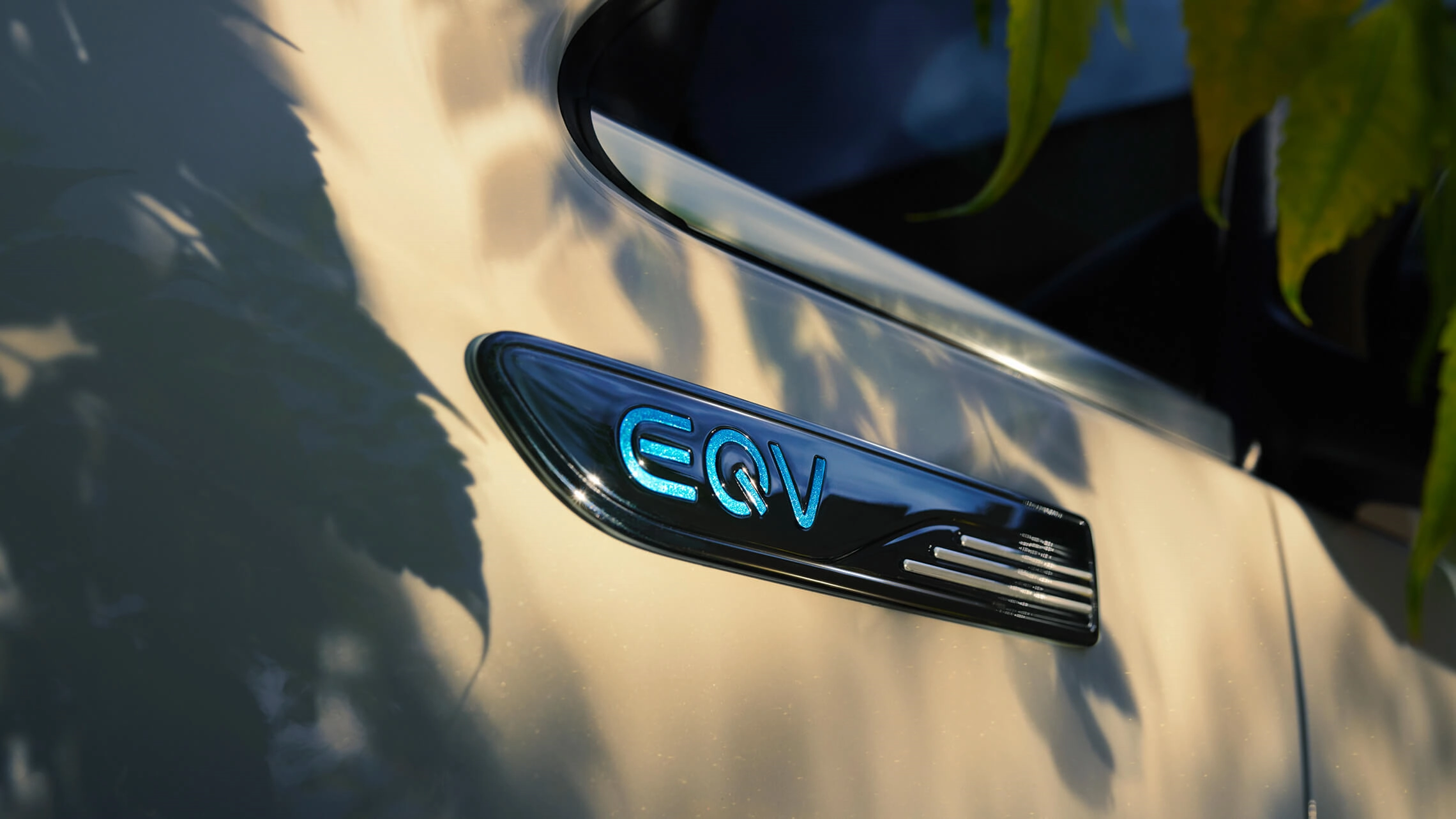 Mercedes EQ EQV 08