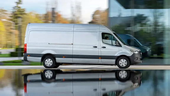 Midsize Large Vans 04 2280X1283 Midsize Large Vans 04 2280X1283