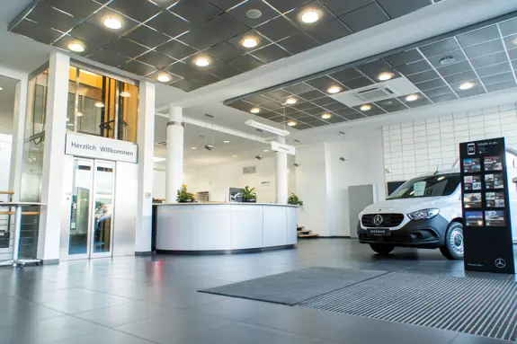 Merbag Wiesbaden | Standort Schierstein Nutzfahrzeug Center - Kundenempfang Merbag Wiesbaden | Standort Schierstein Nutzfahrzeug Center - Kundenempfang