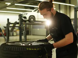 Serviceangebote Personenwagen Felgenreparaturen 1092X819 Serviceangebote Personenwagen Felgenreparaturen 1092X819