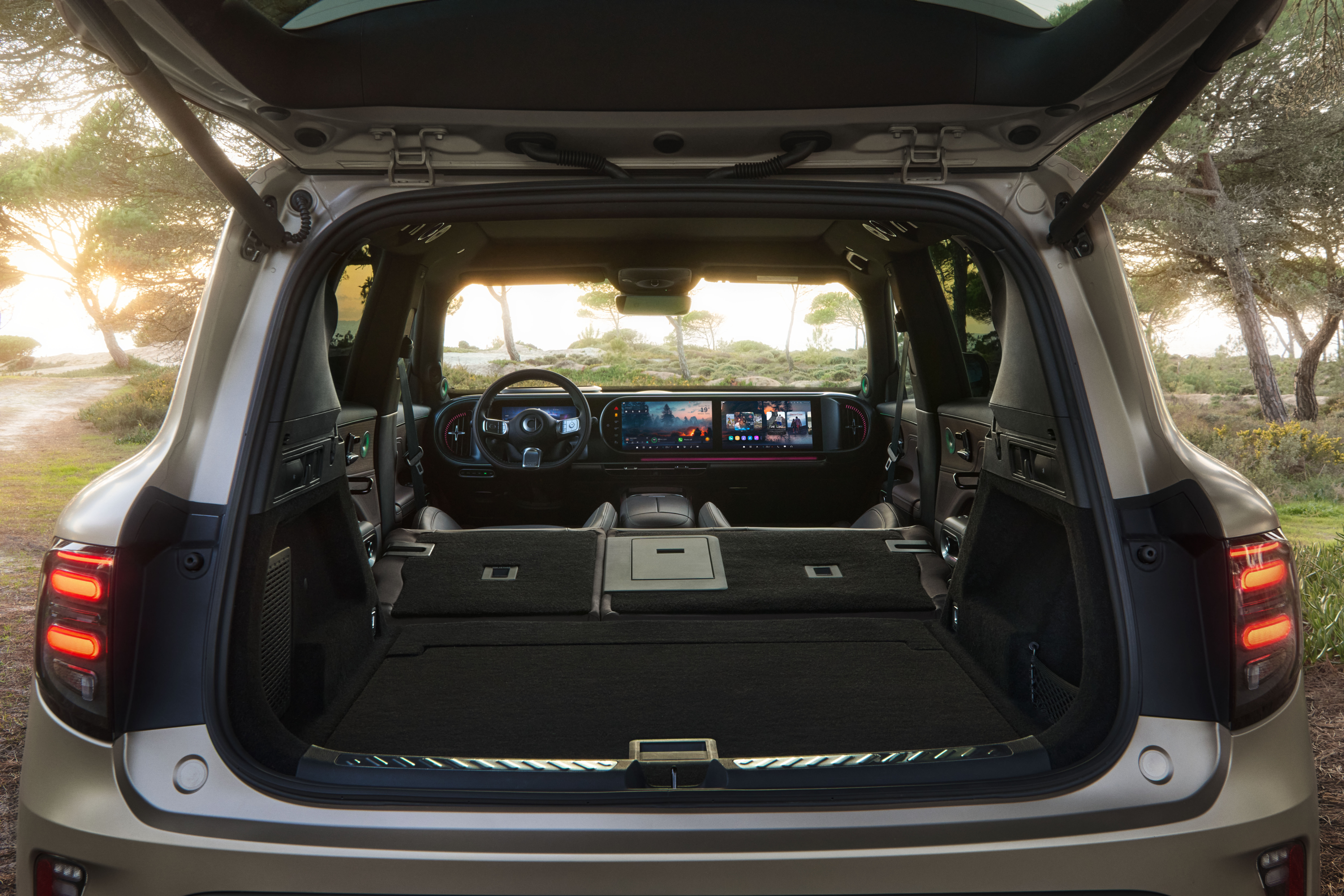 89 Smart Hashtag5 Premium Car Only Static Forest Srgb