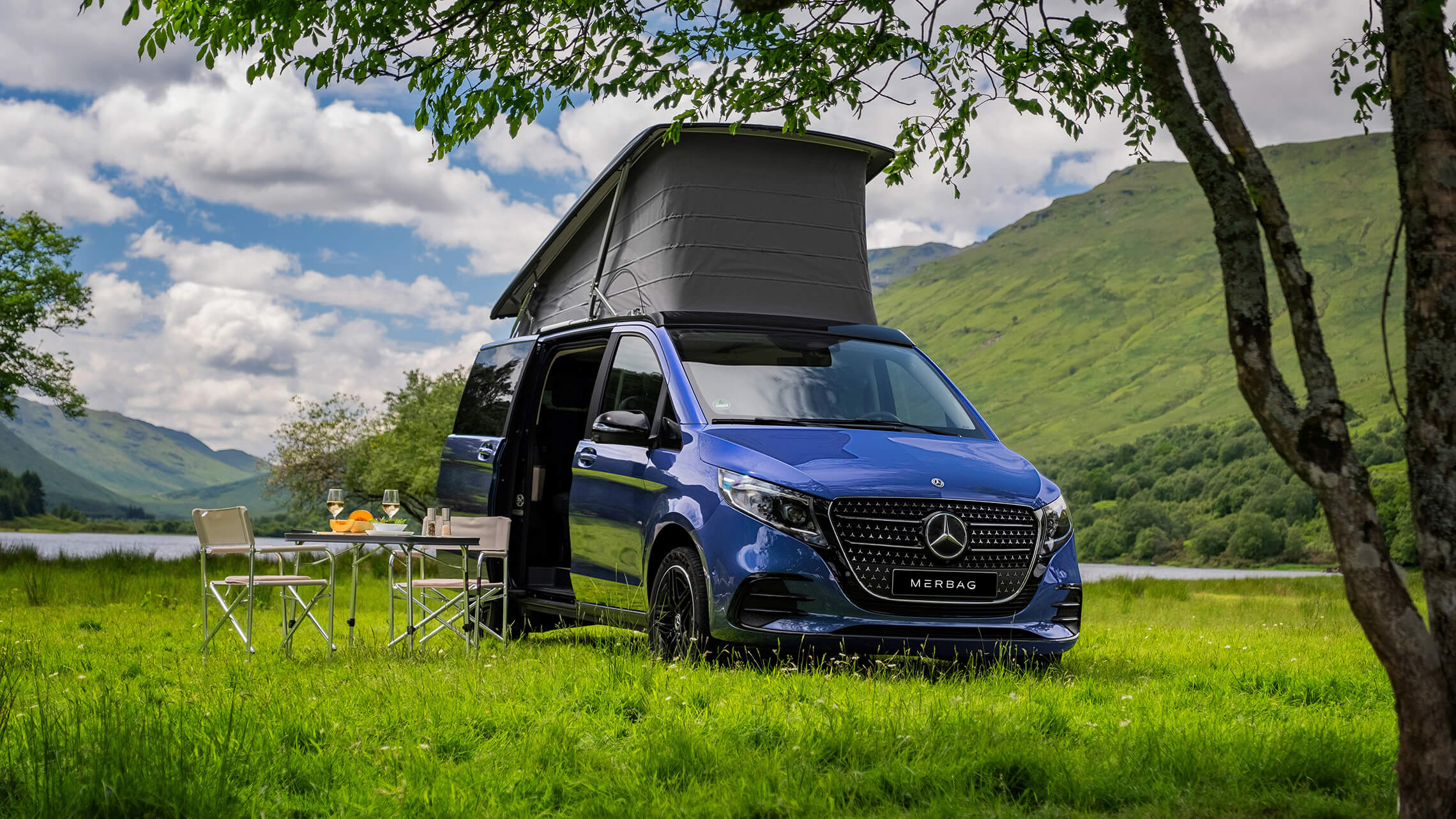 Mercedes V Klasse Marco Polo Aufstelldach wird serienmässig in der Fahrzeugfarbe geliefert - Merbag