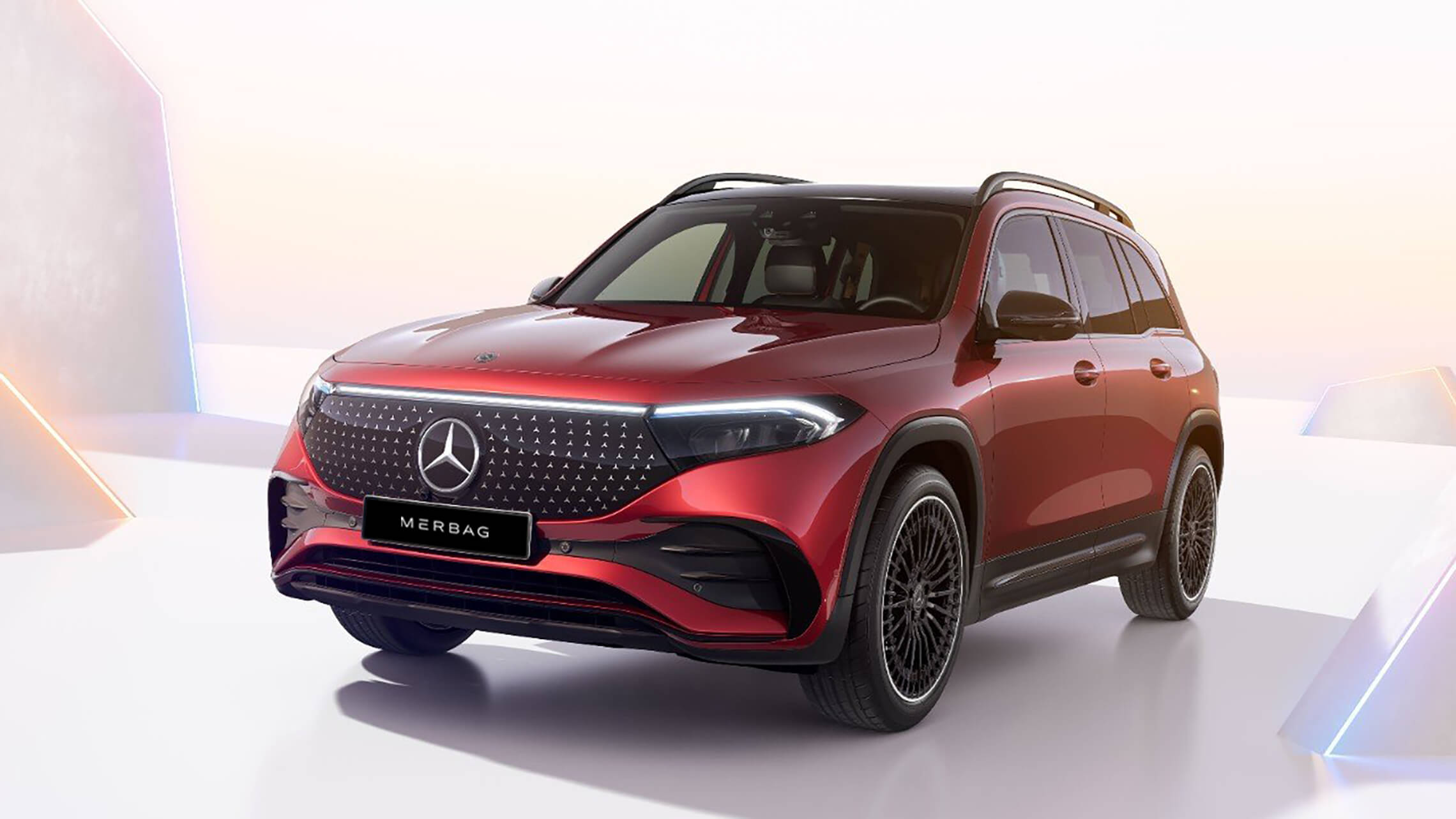 Mercedes-Benz EQB in Manufaktur Patagonienrot metallic mit AMG Line und Nightpaket bei Merbag.