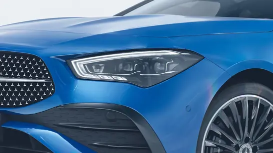 Mercedes-Benz CLA Coupe in Spektralblau metallic. Digital Light Scheinwerfer - Merbag Mercedes-Benz CLA Coupe in Spektralblau metallic. Digital Light Scheinwerfer - Merbag