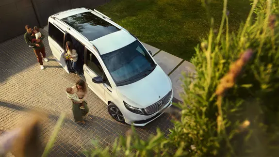 Mercedes EQ EQV 06 Mercedes EQ EQV 06