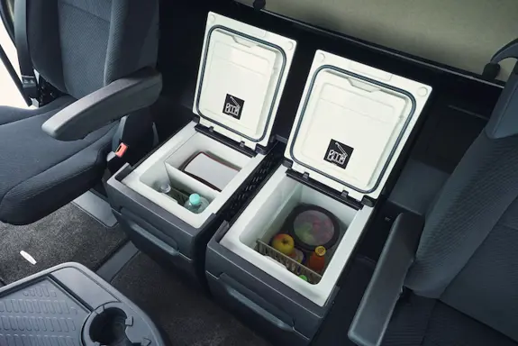 Actros L Details INT Kühlschränke 2 Actros L Details INT Kühlschränke 2