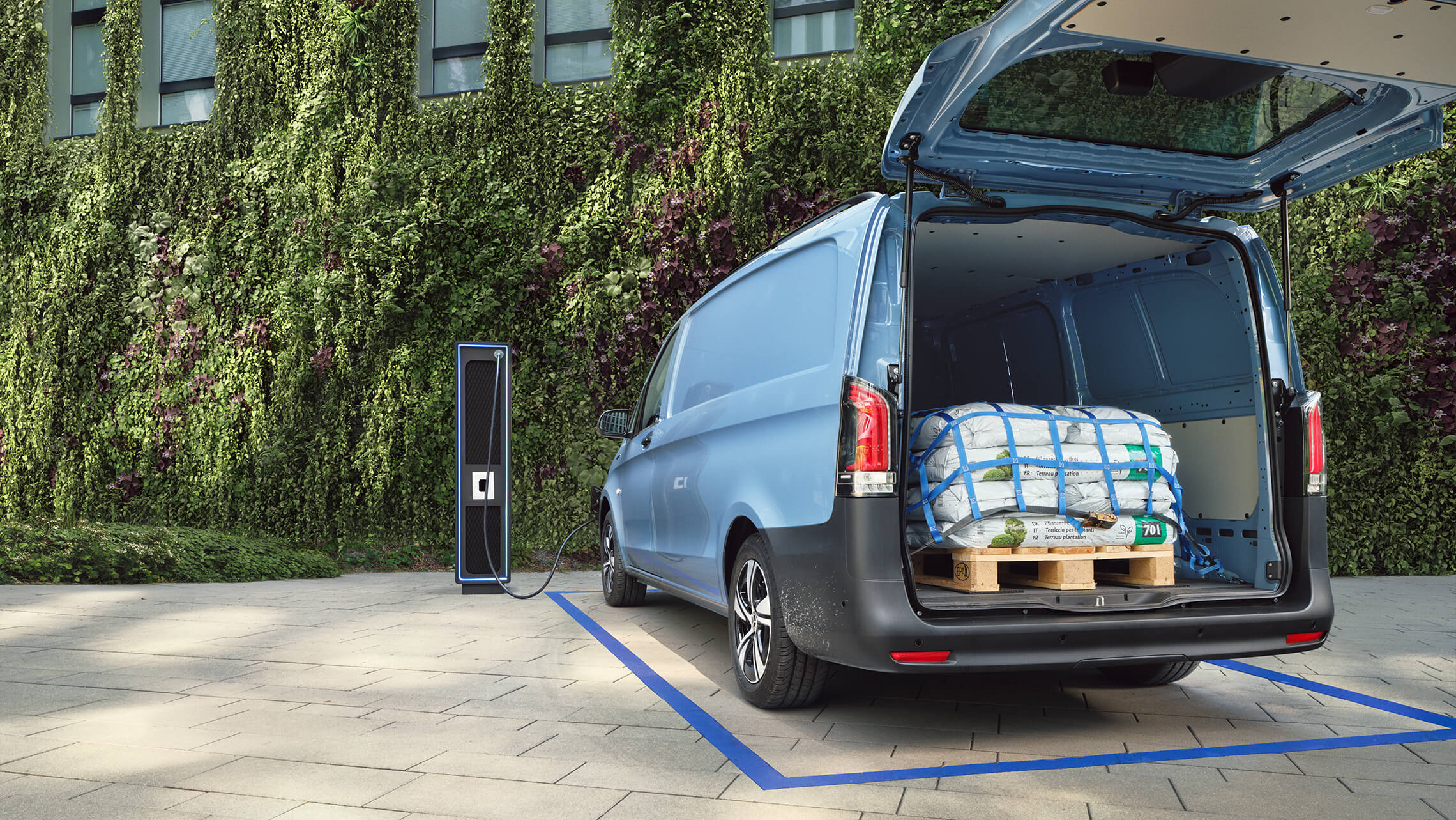 Mercedes Evito Kastenwagen 01