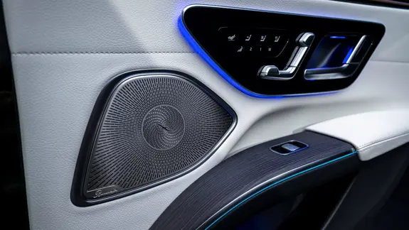 EQS 04 2280X1283 EQS 04 2280X1283